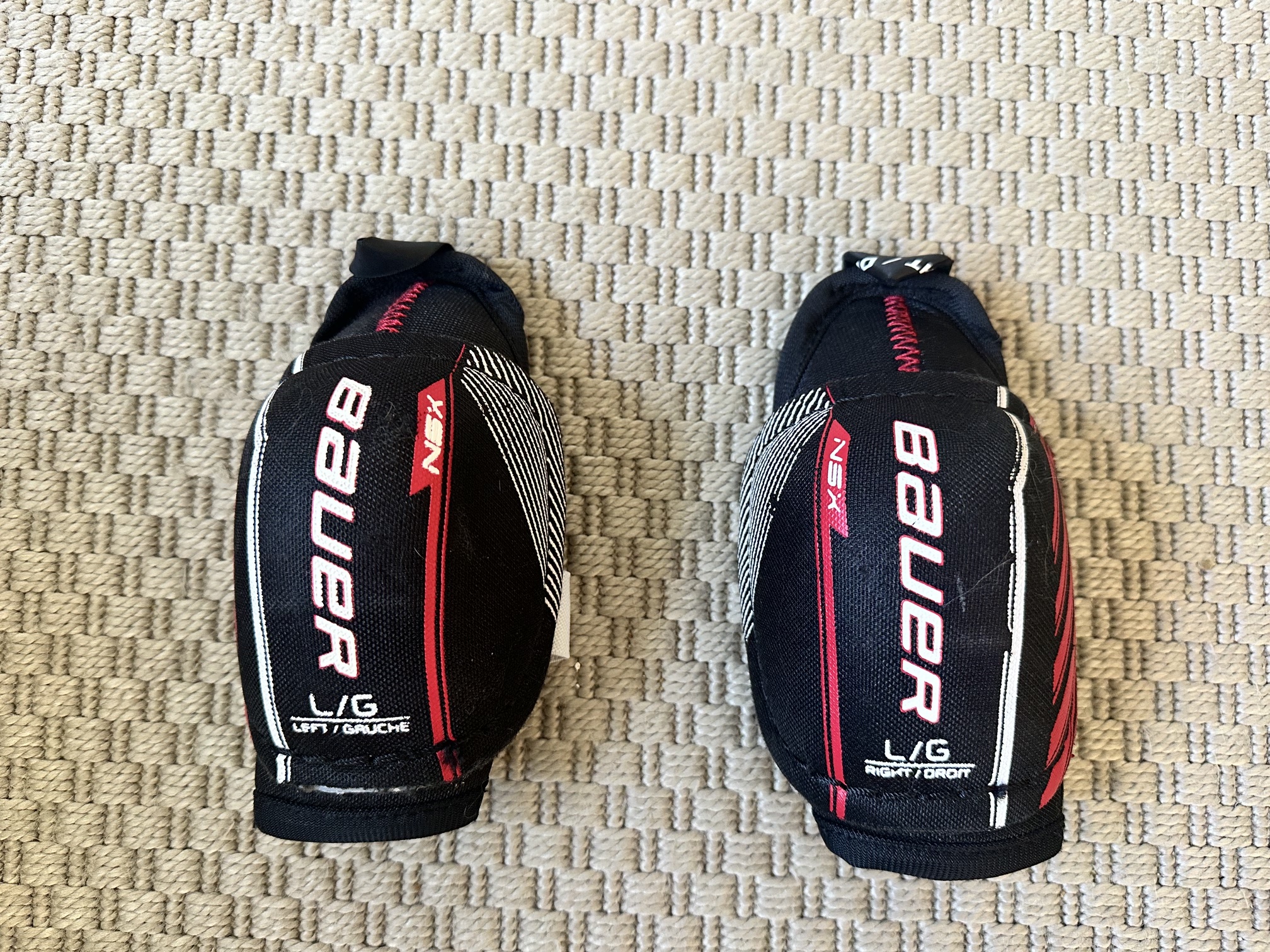 Paragomiti BAUER NSX Youth L/G (7-9 anni)