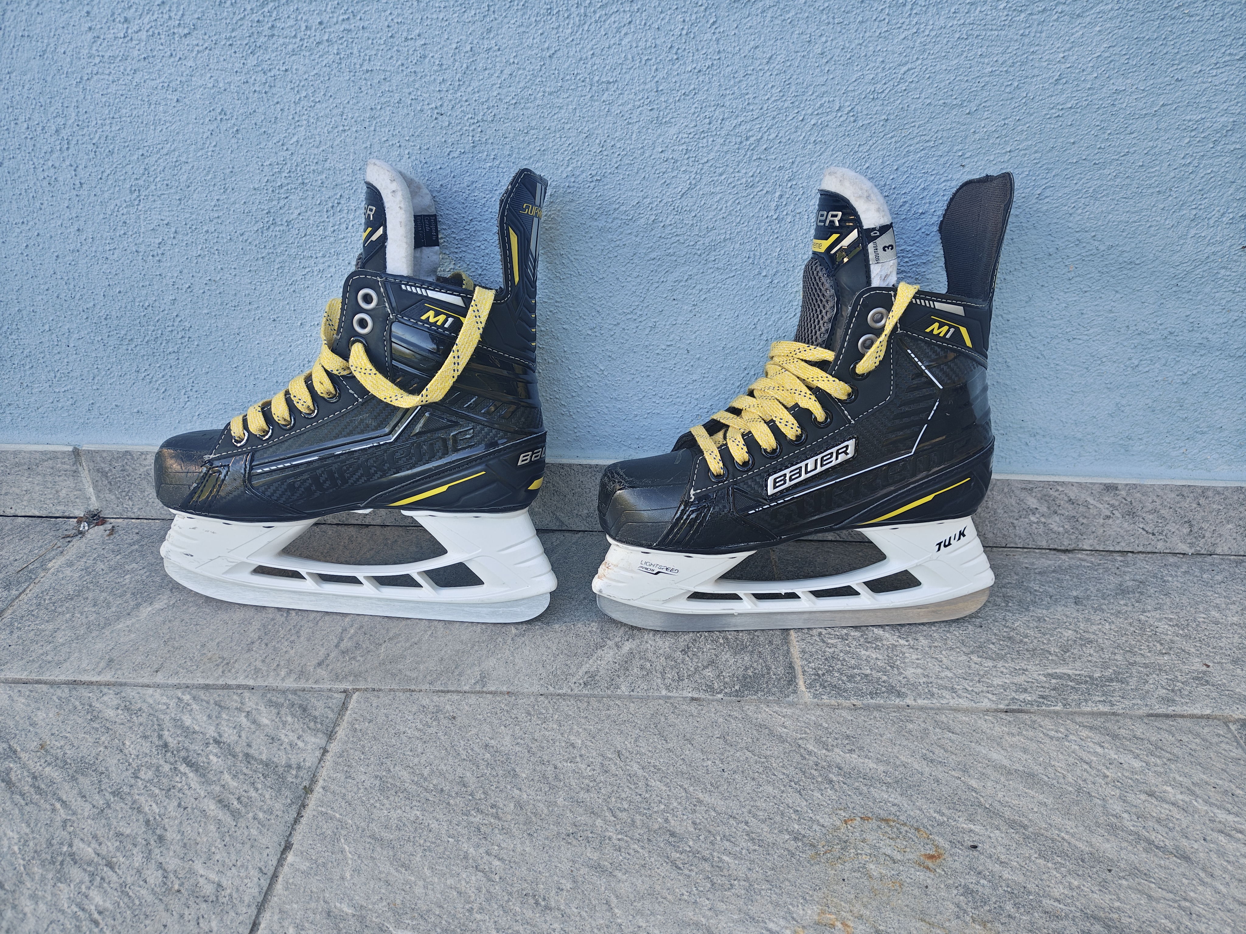 Pattini Bauer size 3