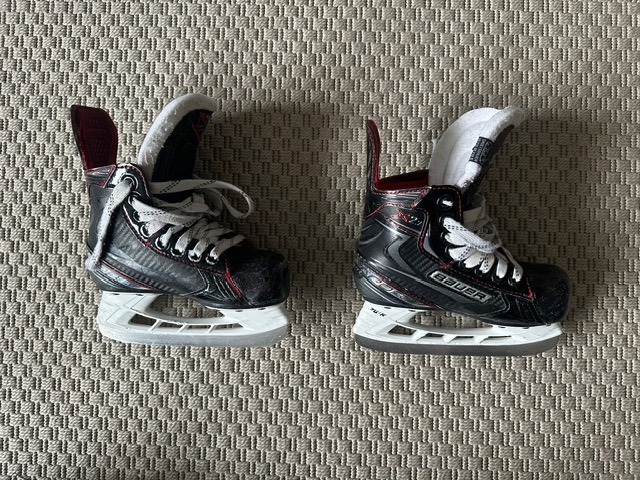 Pattini BAUER Vapor X2.7 Youth Y10 EE / 28 cm