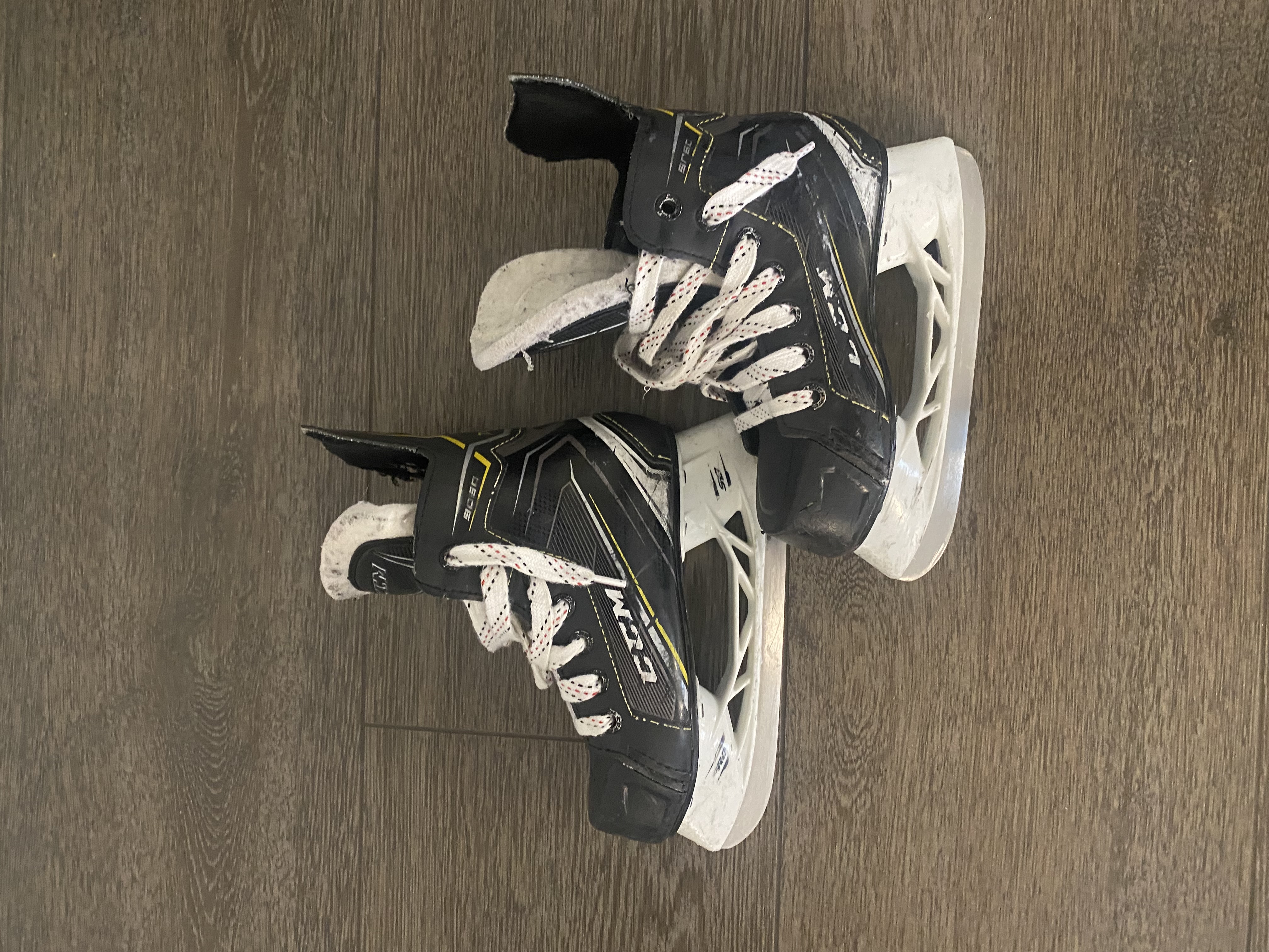 Pattini hockey CCM misura 31 Eu